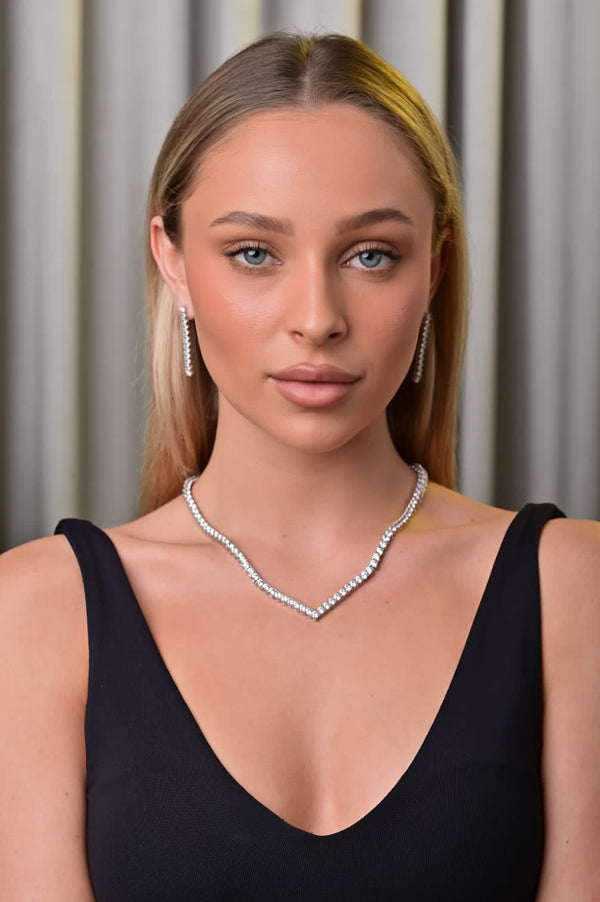 V tennis chain