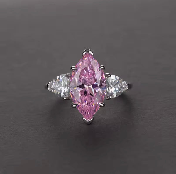 Marquise cut ring